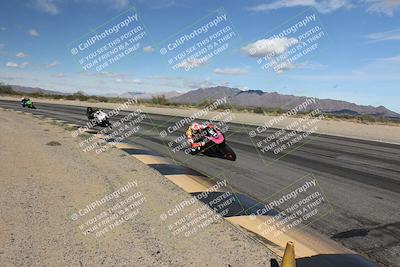 media/Nov-16-2025-Race Pace (Sun) [[8c5fa54630]]/Non Verified Riders (1st 20 Minutes)/3-Turn 3 Inside (11am)/